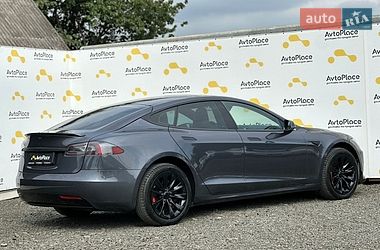 Лифтбек Tesla Model S 2016 в Луцке