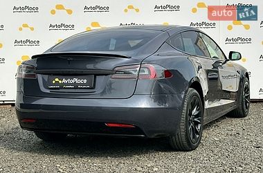 Лифтбек Tesla Model S 2016 в Луцке