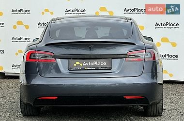 Лифтбек Tesla Model S 2016 в Луцке