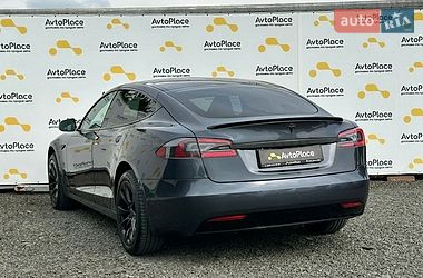 Лифтбек Tesla Model S 2016 в Луцке