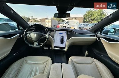 Лифтбек Tesla Model S 2016 в Луцке