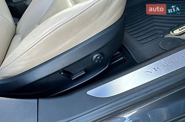 Лифтбек Tesla Model S 2016 в Луцке
