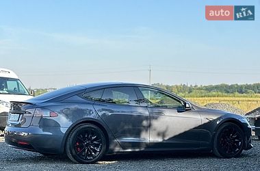 Лифтбек Tesla Model S 2016 в Луцке