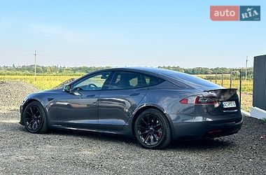 Лифтбек Tesla Model S 2016 в Луцке