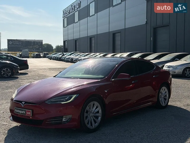 Tesla Model S 2018