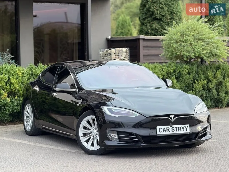 Tesla Model S 2017