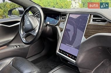 Лифтбек Tesla Model S 2017 в Стрые