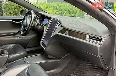 Лифтбек Tesla Model S 2017 в Стрые