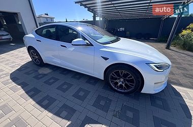 Лифтбек Tesla Model S 2021 в Киеве