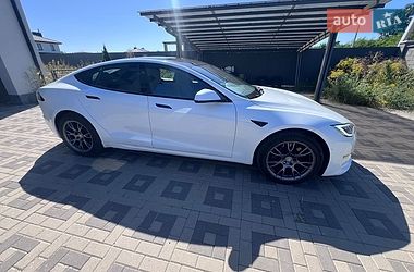Лифтбек Tesla Model S 2021 в Киеве