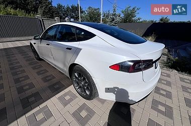 Лифтбек Tesla Model S 2021 в Киеве