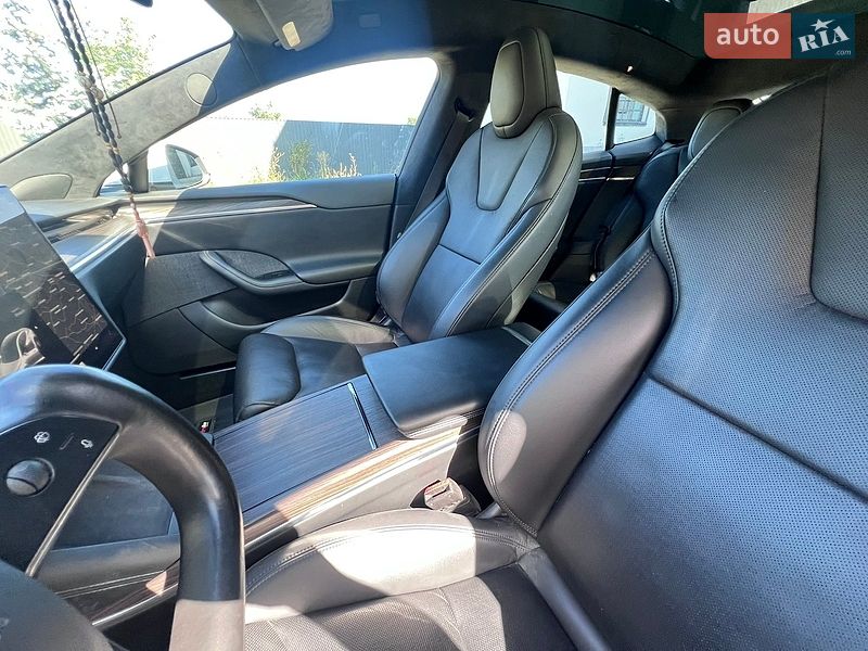 Лифтбек Tesla Model S 2021 в Киеве
