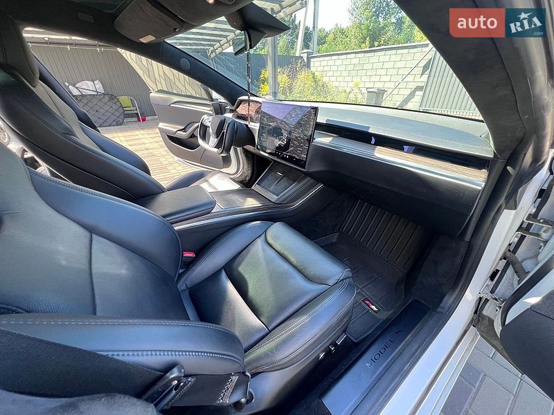 Лифтбек Tesla Model S 2021 в Киеве