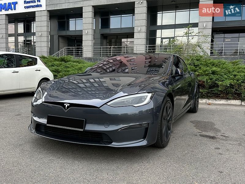 Лифтбек Tesla Model S 2022 в Киеве