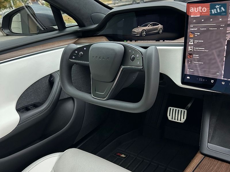 Лифтбек Tesla Model S 2022 в Киеве