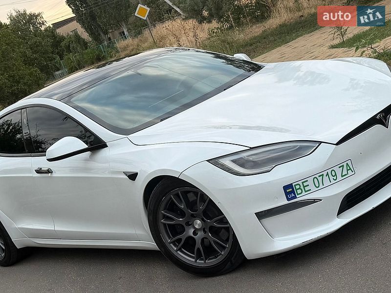 Лифтбек Tesla Model S 2022 в Николаеве