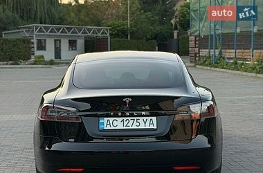 Лифтбек Tesla Model S 2017 в Луцке