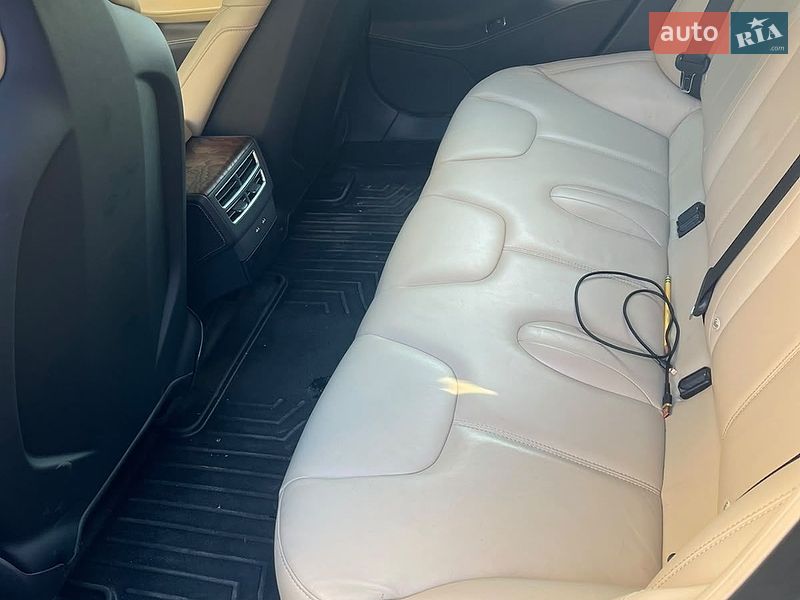 Ліфтбек Tesla Model S 2016 в Києві
