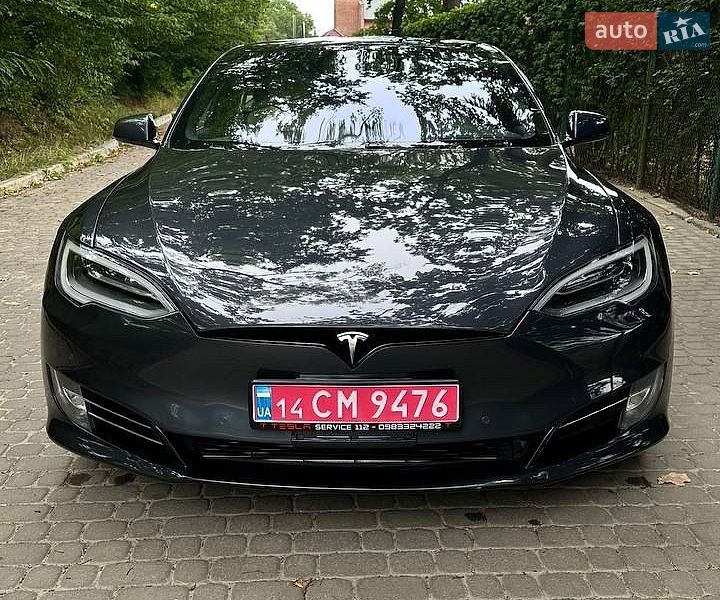 Tesla Model S, фото из объявления