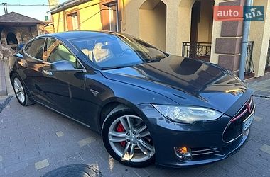 Лифтбек Tesla Model S 2014 в Тернополе