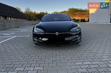 Ліфтбек Tesla Model S 2018 в Рівному