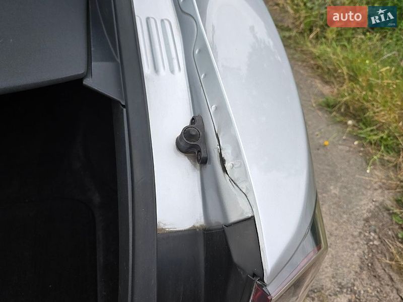 Лифтбек Tesla Model S 2015 в Киеве