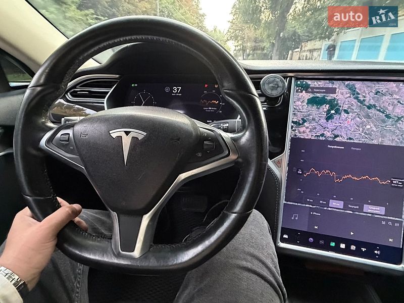 Лифтбек Tesla Model S 2014 в Виннице