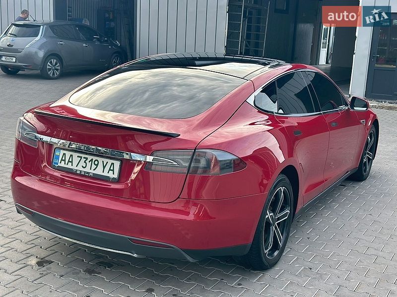 Лифтбек Tesla Model S 2013 в Владимире
