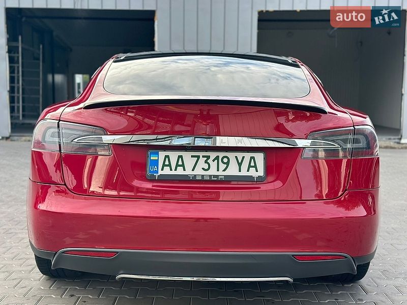 Лифтбек Tesla Model S 2013 в Владимире