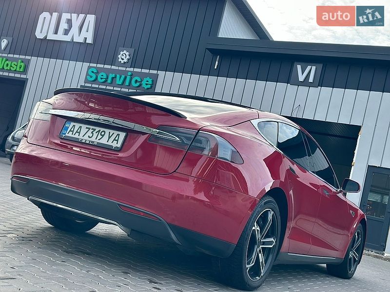 Лифтбек Tesla Model S 2013 в Владимире