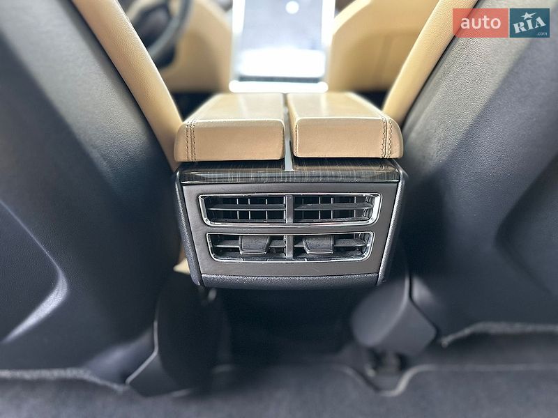 Лифтбек Tesla Model S 2013 в Владимире