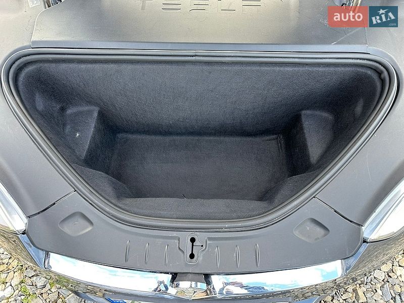Ліфтбек Tesla Model S 2018 в Львові фото 3 Ліфтбек Tesla Model S 2018 в Львові