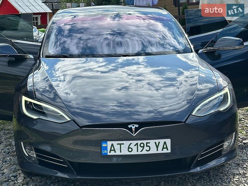 Ліфтбек Tesla Model S 2018 в Львові фото 7 Ліфтбек Tesla Model S 2018 в Львові