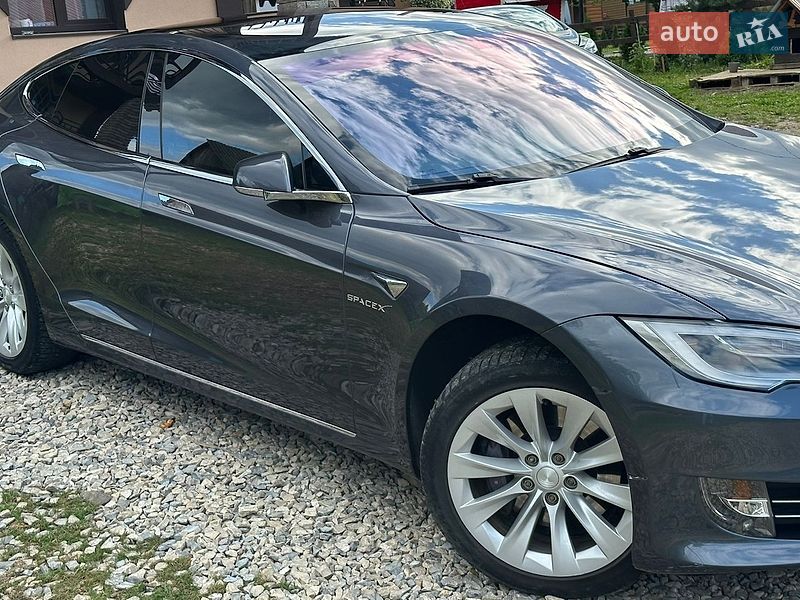 Ліфтбек Tesla Model S 2018 в Львові фото 6 Ліфтбек Tesla Model S 2018 в Львові