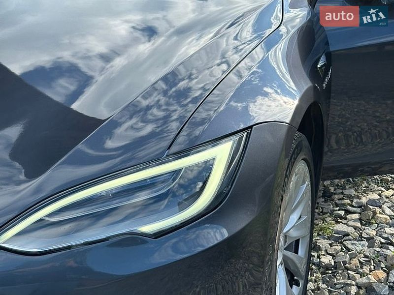 Ліфтбек Tesla Model S 2018 в Львові фото 4 Ліфтбек Tesla Model S 2018 в Львові