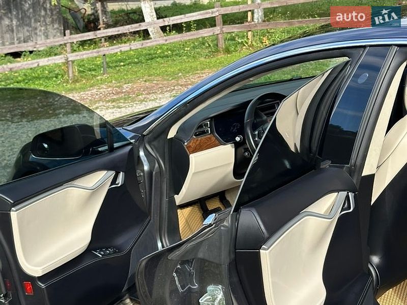 Ліфтбек Tesla Model S 2018 в Львові фото 18 Ліфтбек Tesla Model S 2018 в Львові
