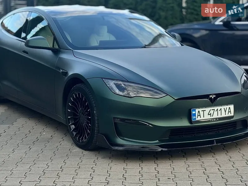 Tesla Model S 2021