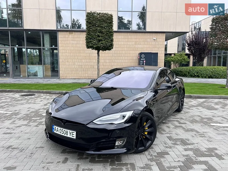 Tesla Model S 2017