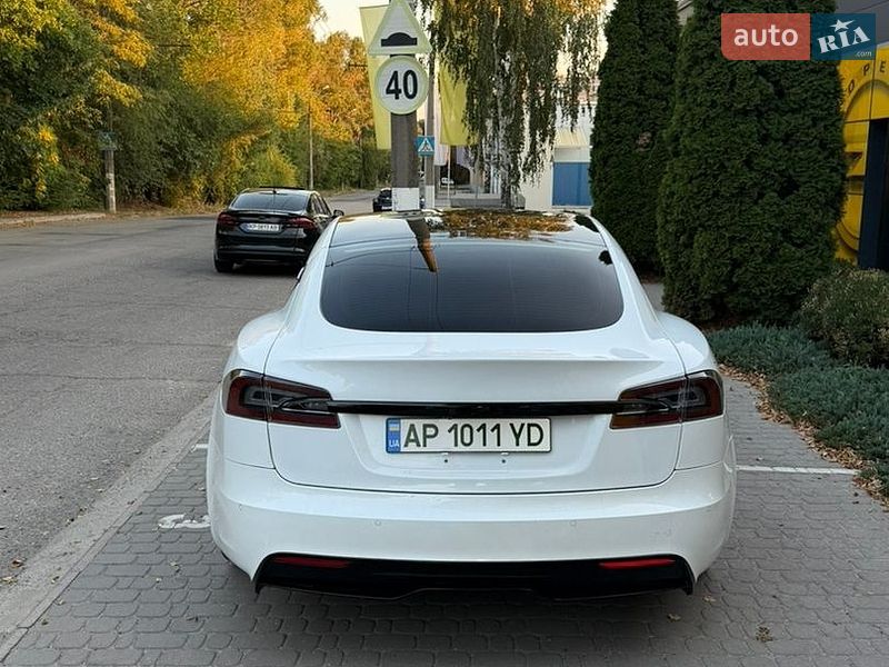 Ліфтбек Tesla Model S 2021 в Дніпрі фото 23 Ліфтбек Tesla Model S 2021 в Дніпрі