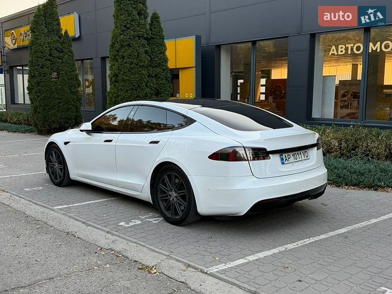 Ліфтбек Tesla Model S 2021 в Дніпрі фото 26 Ліфтбек Tesla Model S 2021 в Дніпрі