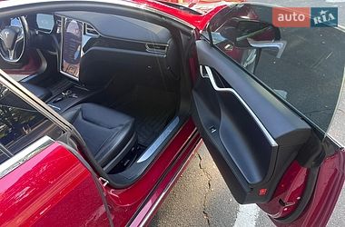 Лифтбек Tesla Model S 2016 в Радомышле