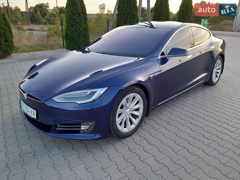 Tesla Model S 2016