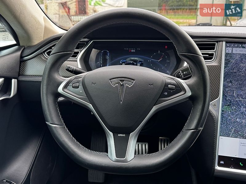 Лифтбек Tesla Model S 2013 в Луцке