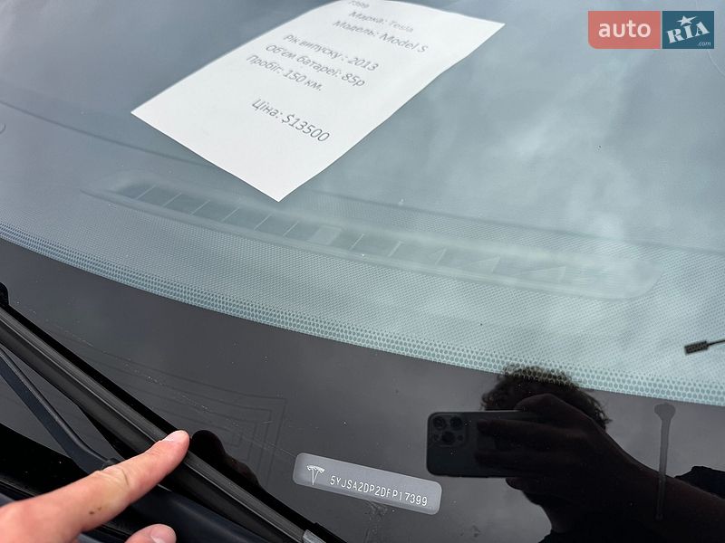 Лифтбек Tesla Model S 2013 в Луцке