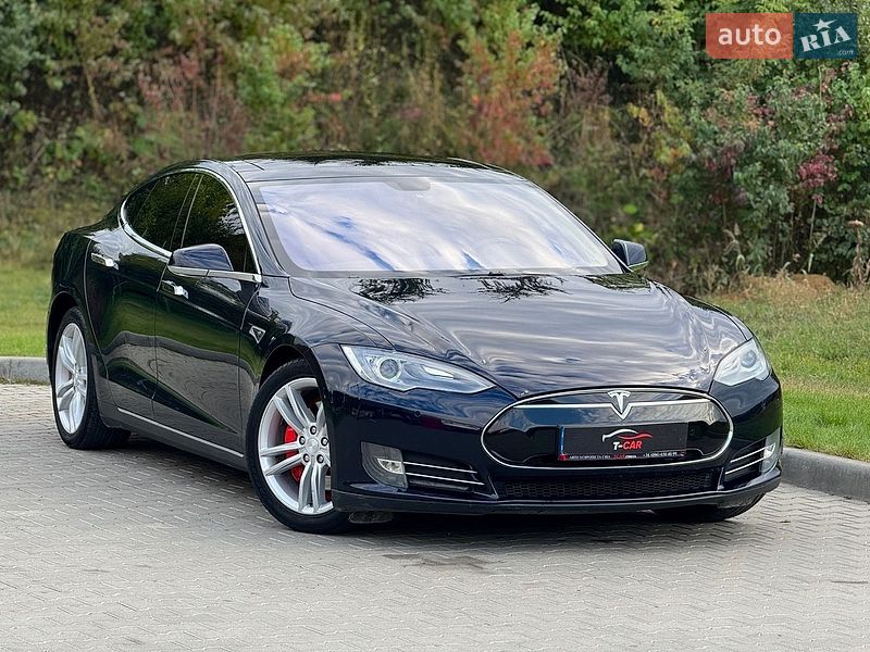 Tesla Model S 2013