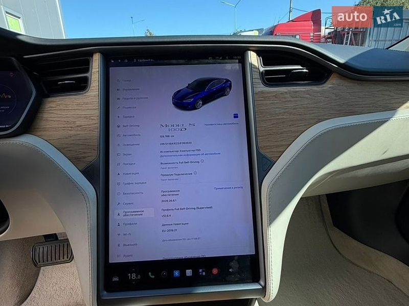 Лифтбек Tesla Model S 2018 в Виннице