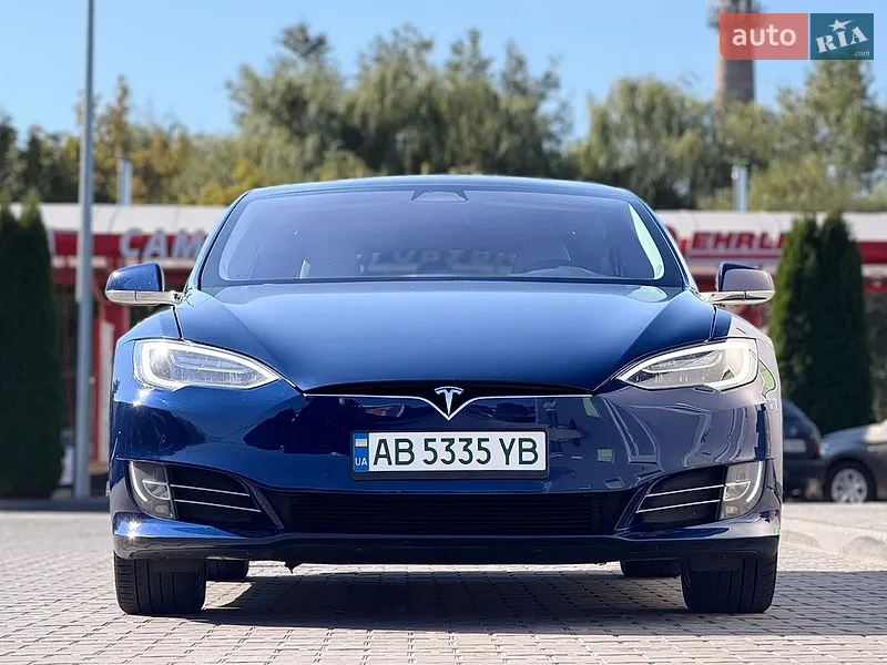 Tesla Model S 2018