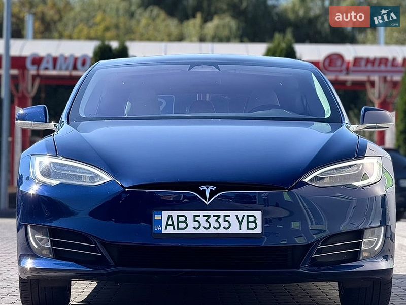 Лифтбек Tesla Model S 2018 в Виннице
