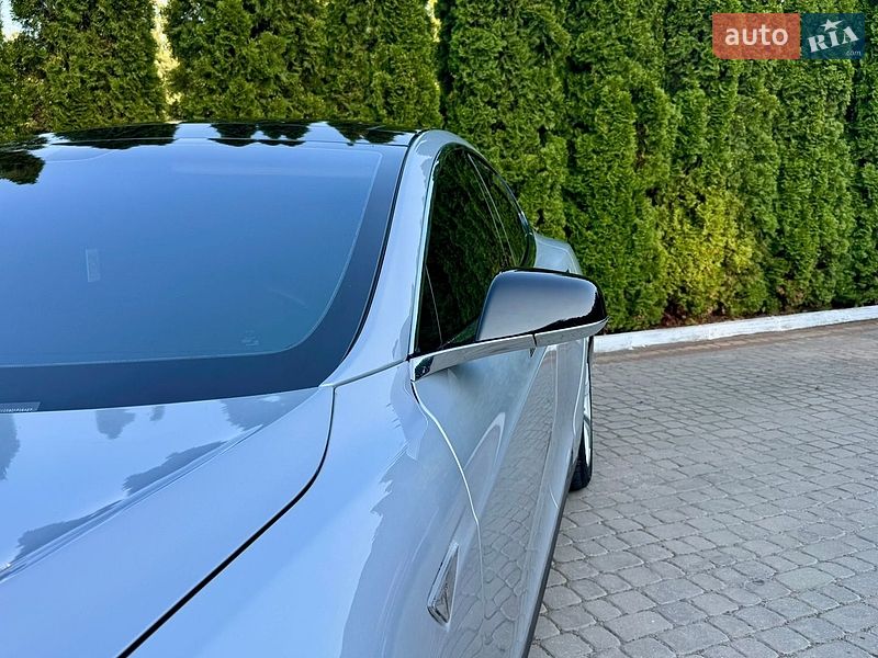 Лифтбек Tesla Model S 2013 в Трускавце