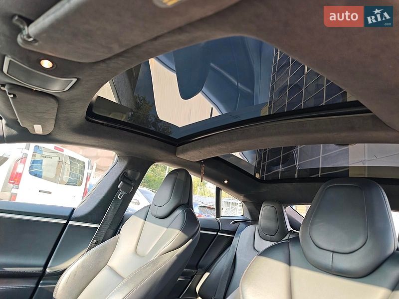Лифтбек Tesla Model S 2018 в Харькове фото 22 Лифтбек Tesla Model S 2018 в Харькове